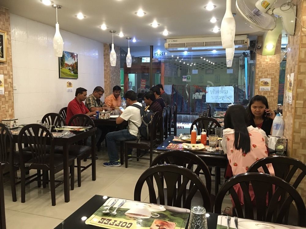 Hotel Oyo 1146 Paris In Bangkok Zewnętrze zdjęcie